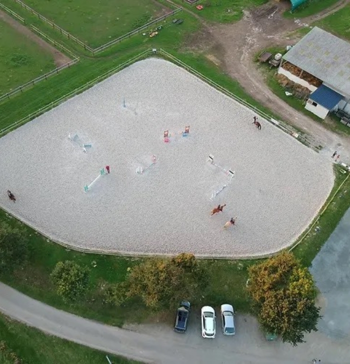 Ecurie Du Guinefort Centre Equestre Dinan CONTACTEZ NOUS
